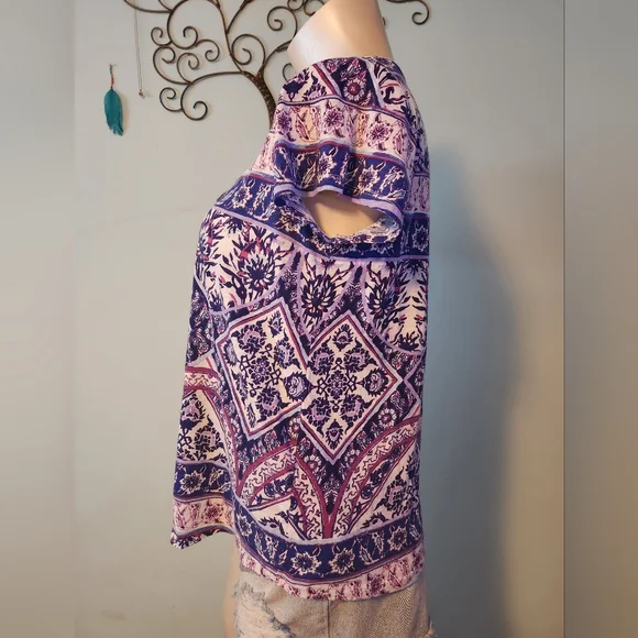 Pattern t-shirt - Picture 3 of 3